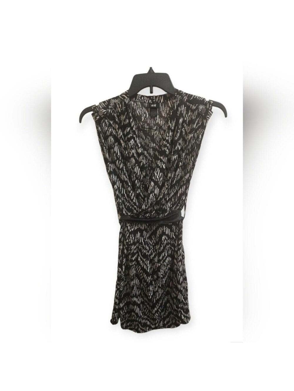 H&M black sleeveless dress size 6